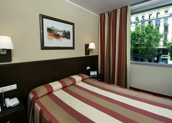 Hotel Leonardo Gran Via 3*