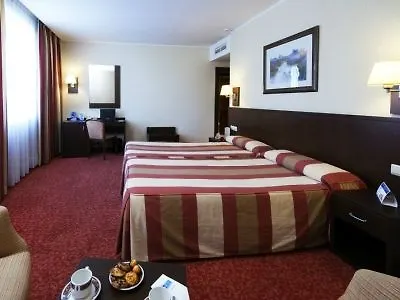 Leonardo Gran Via 3* Barcelona