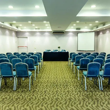 Leonardo Gran Via 3* Барселона