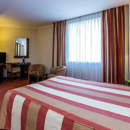 Leonardo Gran Via 3* Barcelona