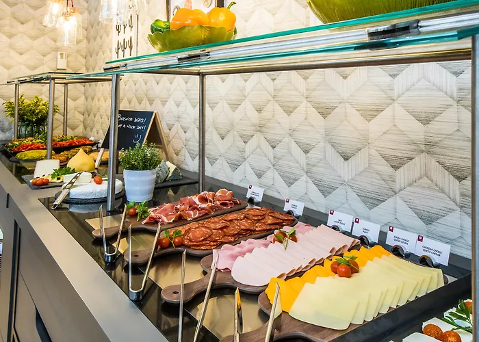 Hotel Leonardo Gran Via 3*