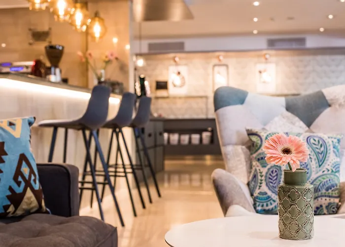 Hotel Leonardo Gran Via 3*