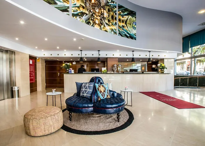 Leonardo Gran Via 3* Barcelona