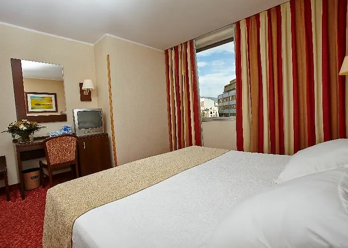 Leonardo Gran Via Барселона