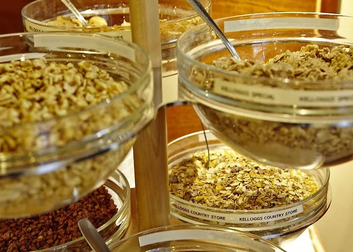 Hotel Leonardo Gran Via 3*