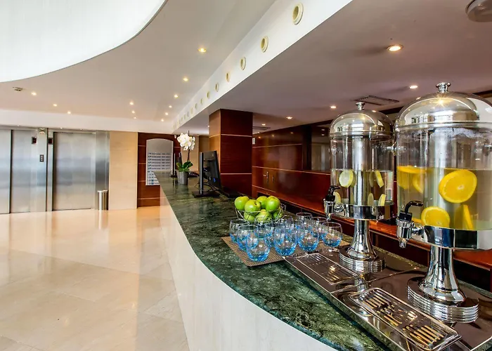 Leonardo Gran Via 3* Барселона