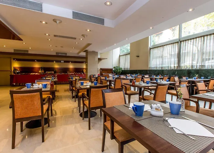 Leonardo Gran Via Отель Барселона