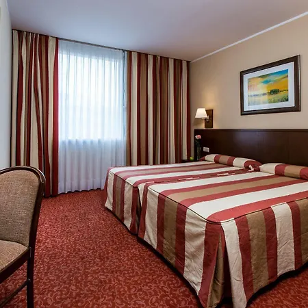 Leonardo Gran Via 3* Barselona