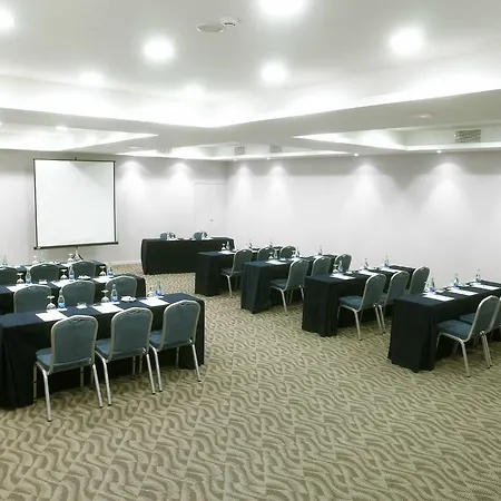 Hotel Leonardo Gran Via 3*